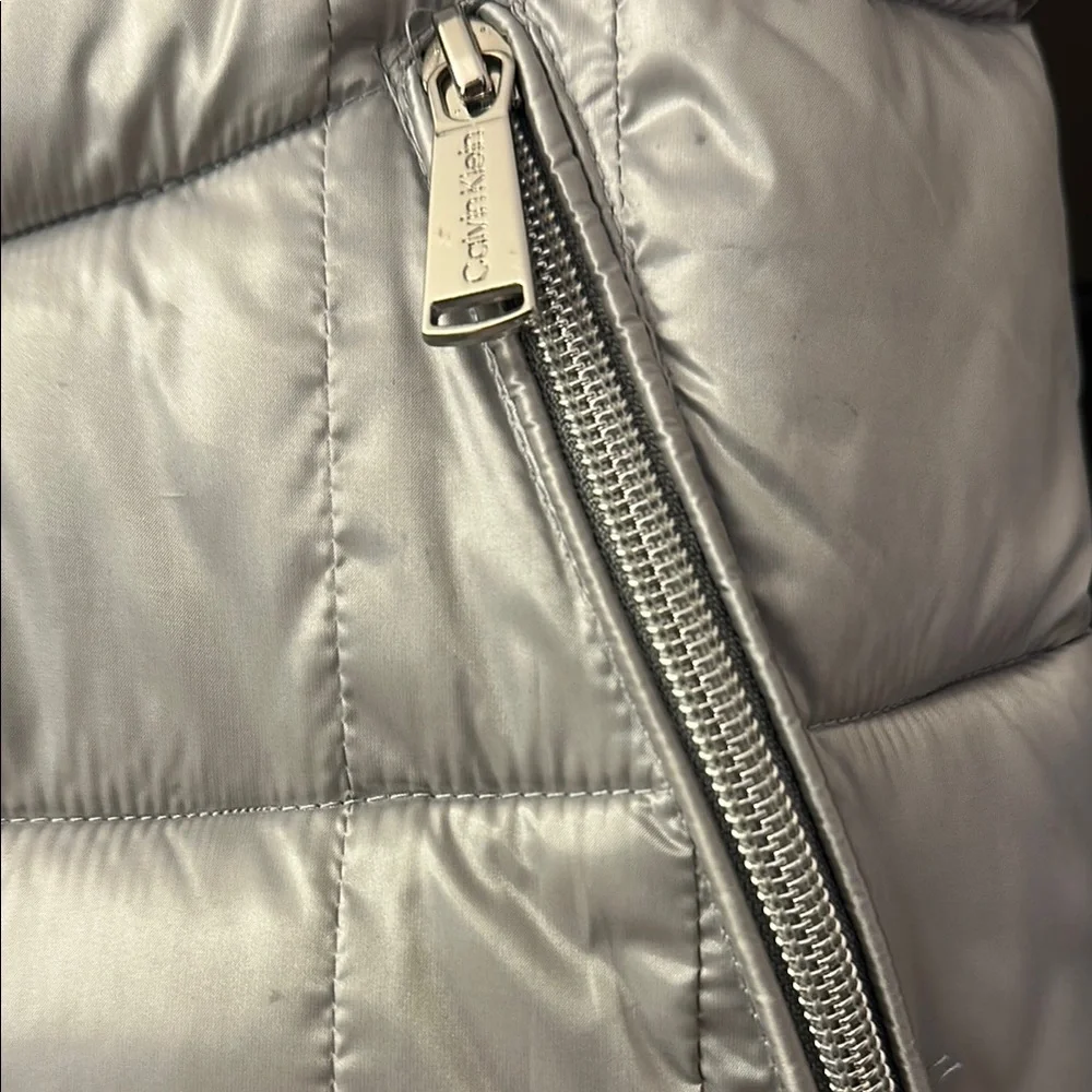 Calvin Klein Women's Silver Puffer Vest - Picture 3 of 7
